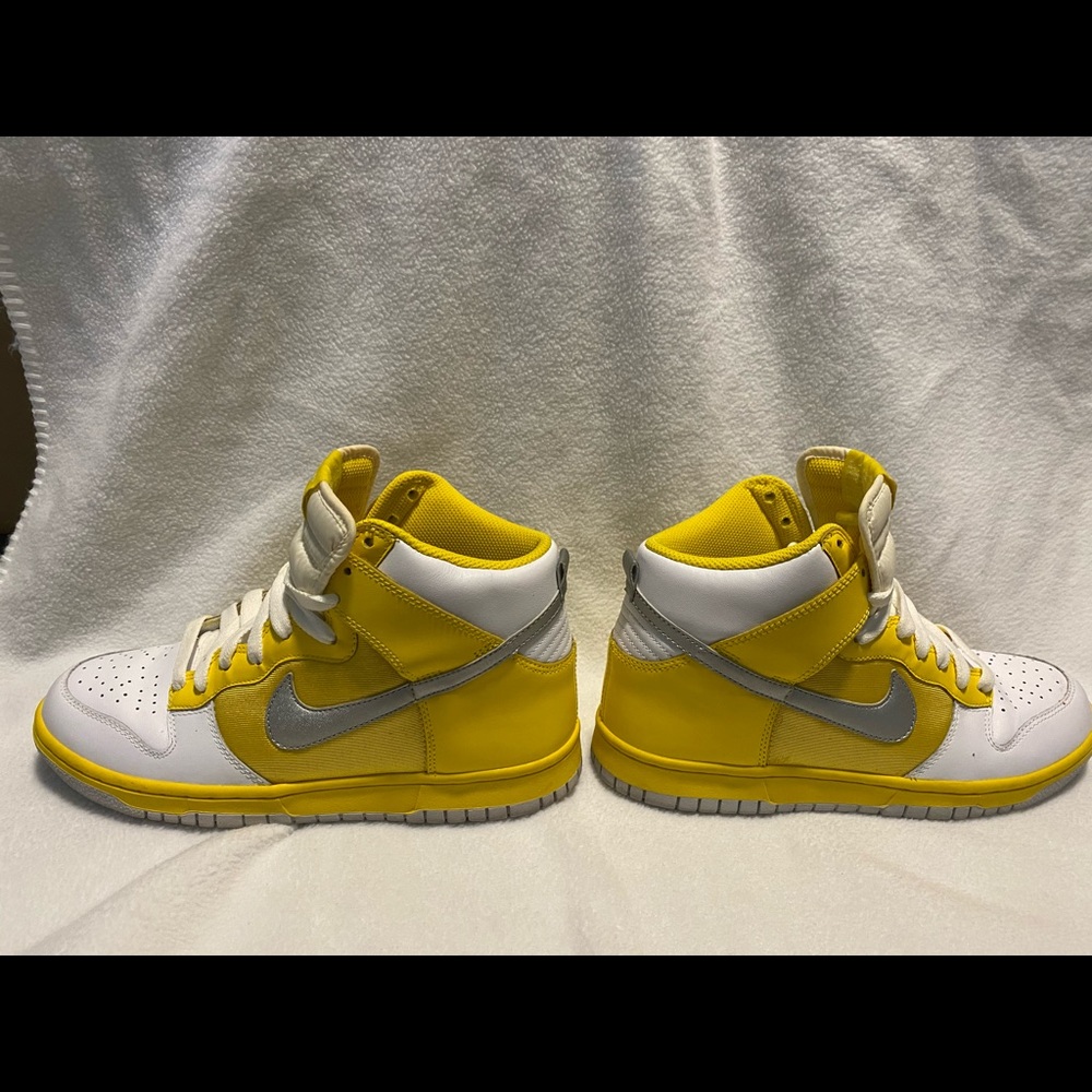 Nike Dunk Air Yellow